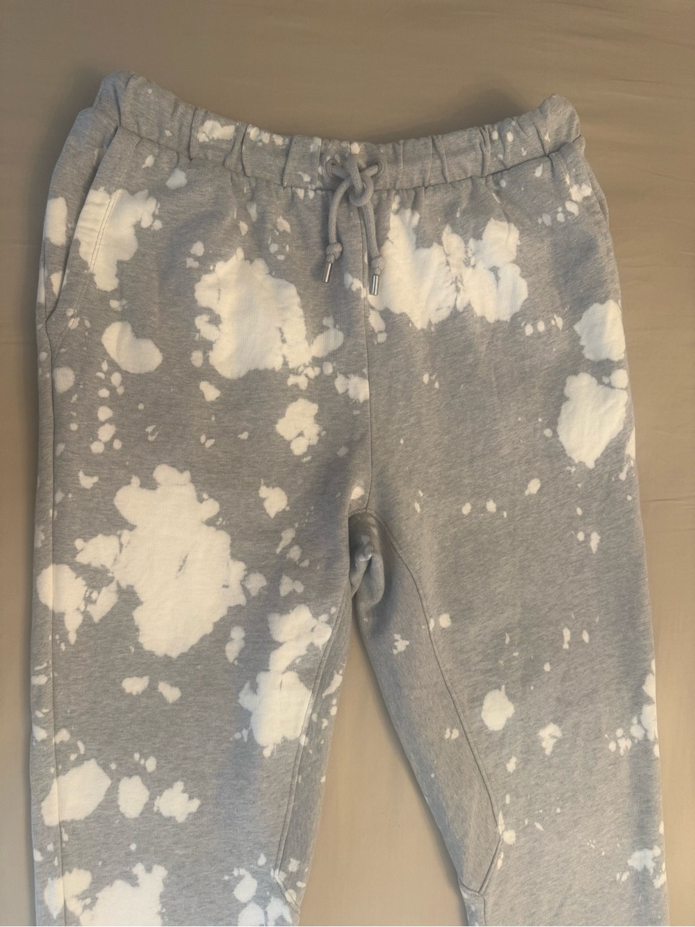 FRAME Easy Bleach Splatter Joggers Casual Sweatpants Cuffed Ankle NWOT Size M - Picture 9 of 16